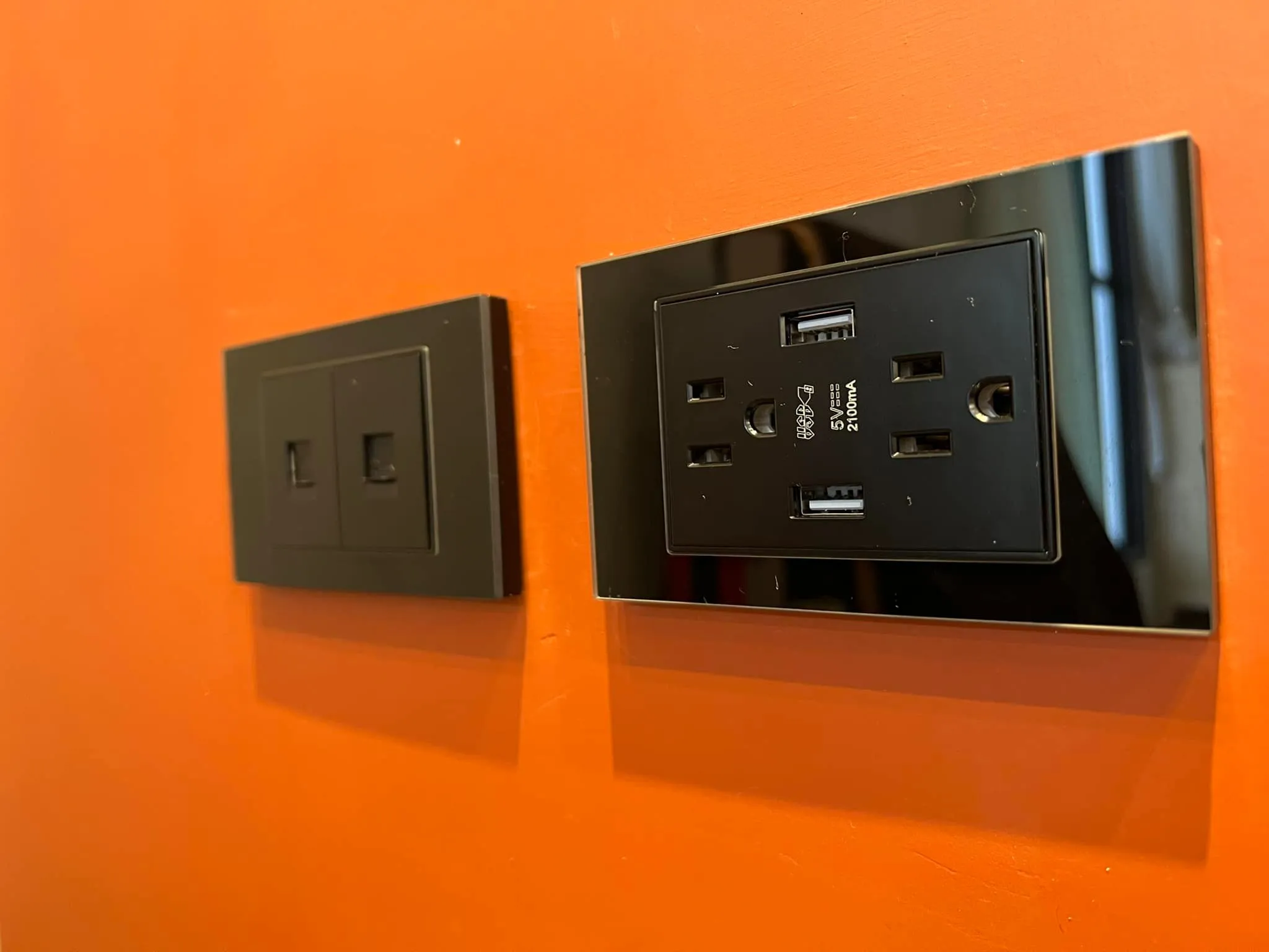 泥House_多功能插座