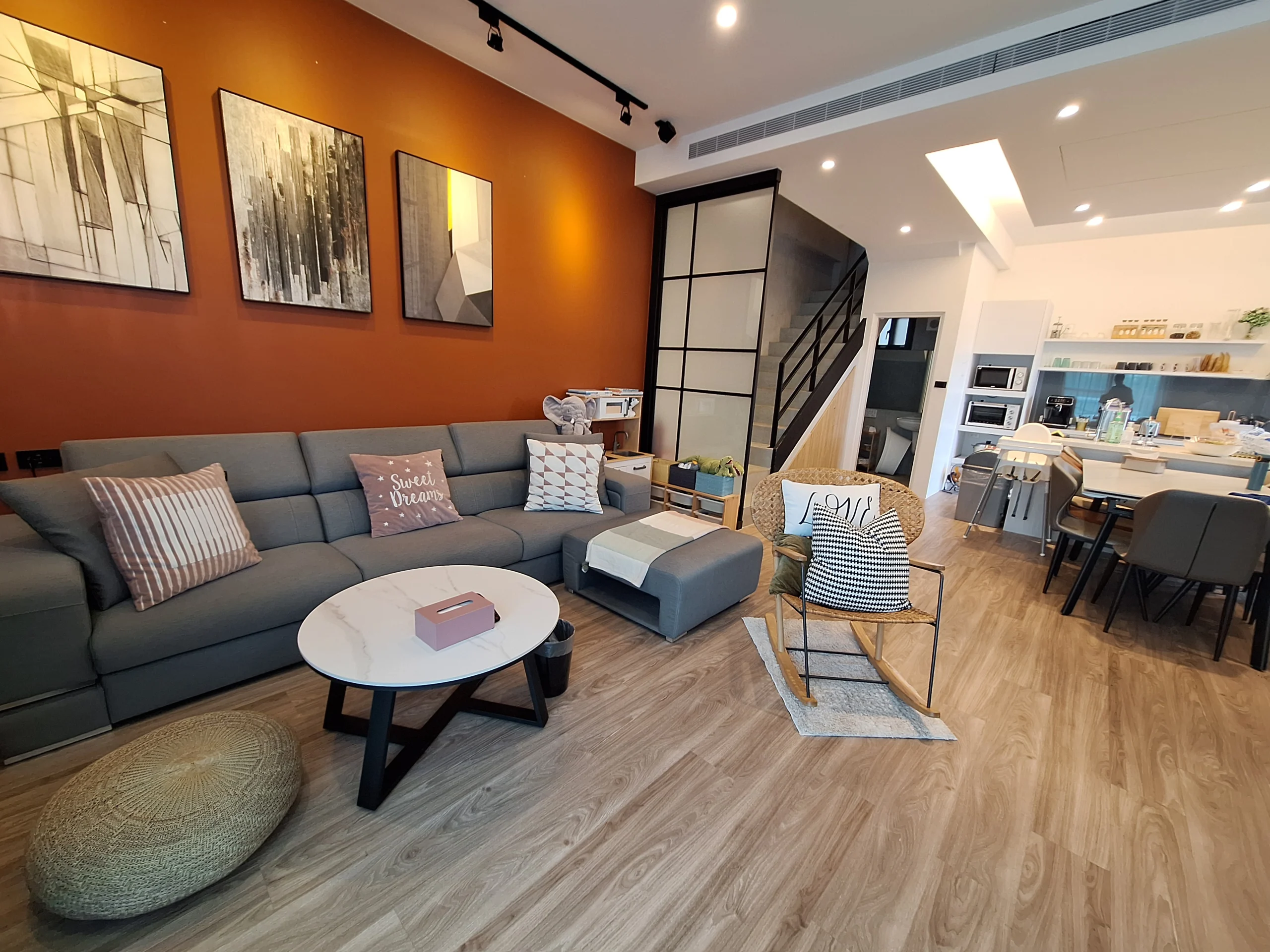 泥House_客廳全景1