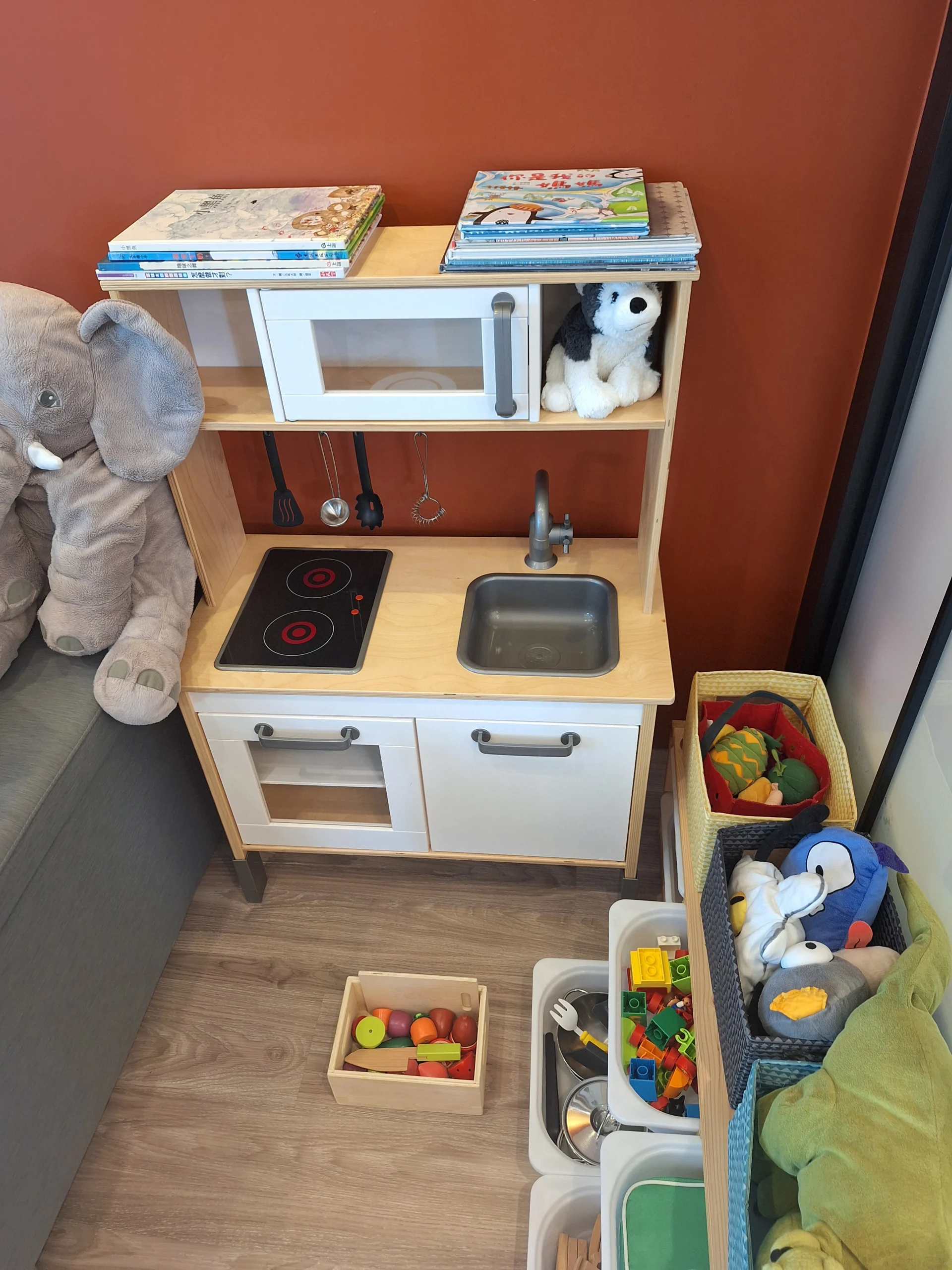 泥House_客廳擺設4