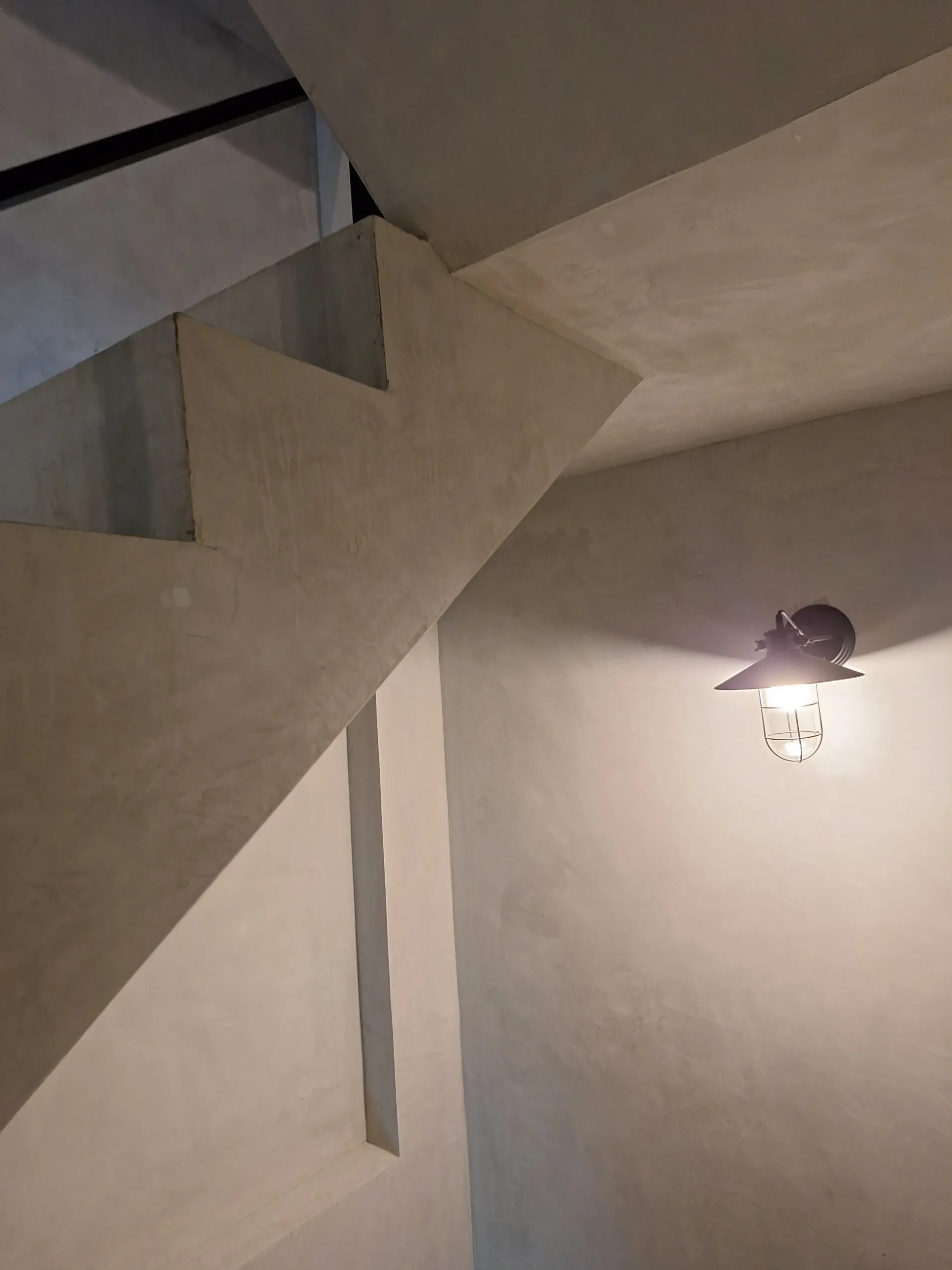 泥House_樓梯一隅